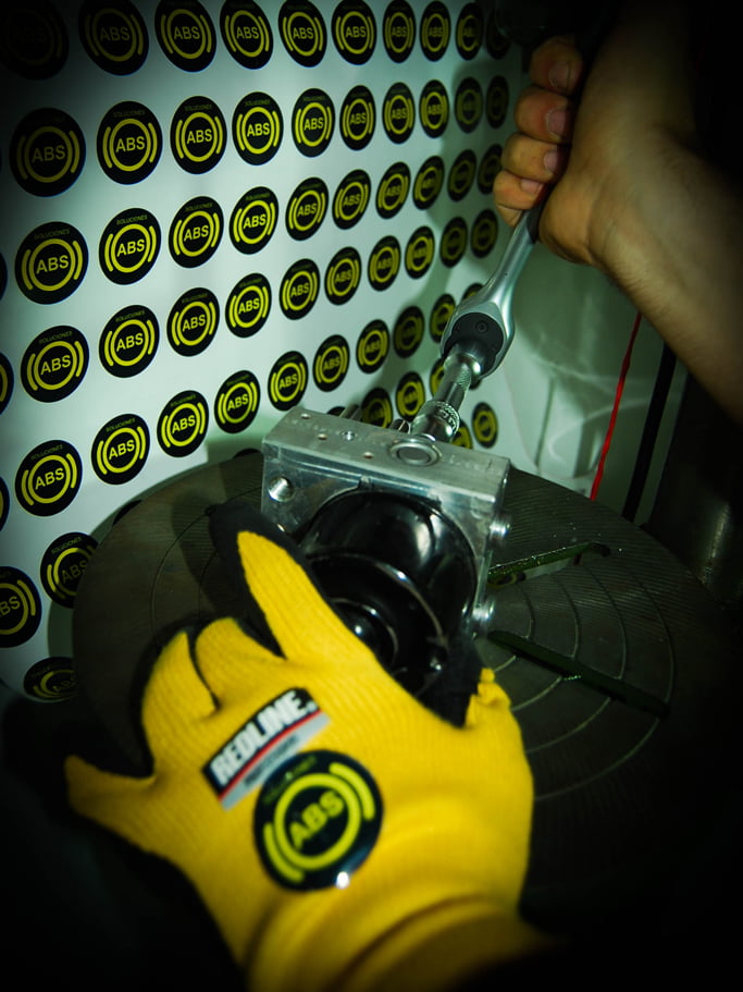 Reparación hidráulica de módulos ABS en Colombia
